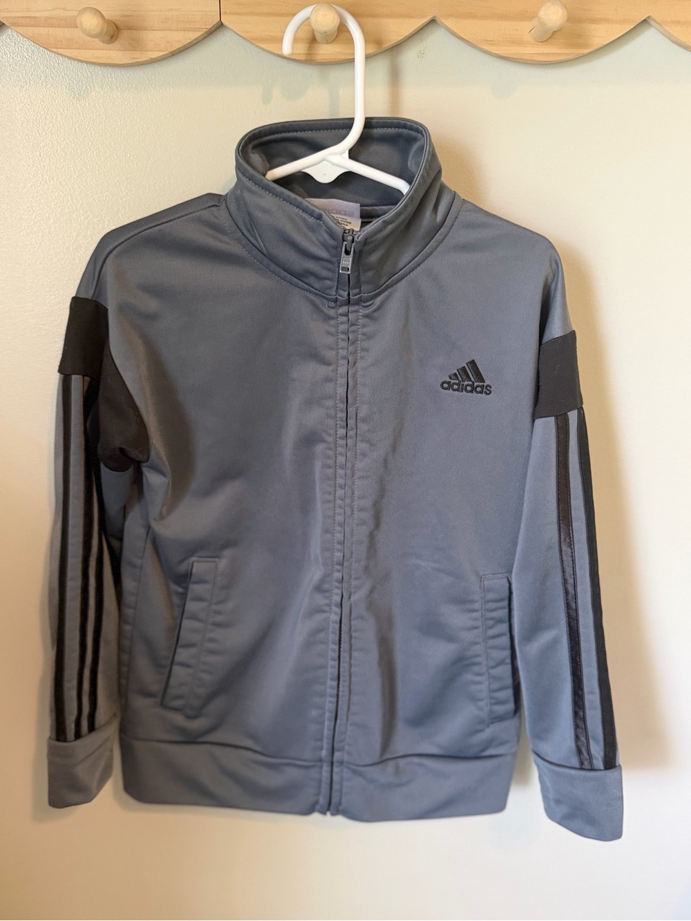 Adidas Boys Full Zip Track Jacket Gray Athletic Zip-Up Pockets Size 5 Polyester